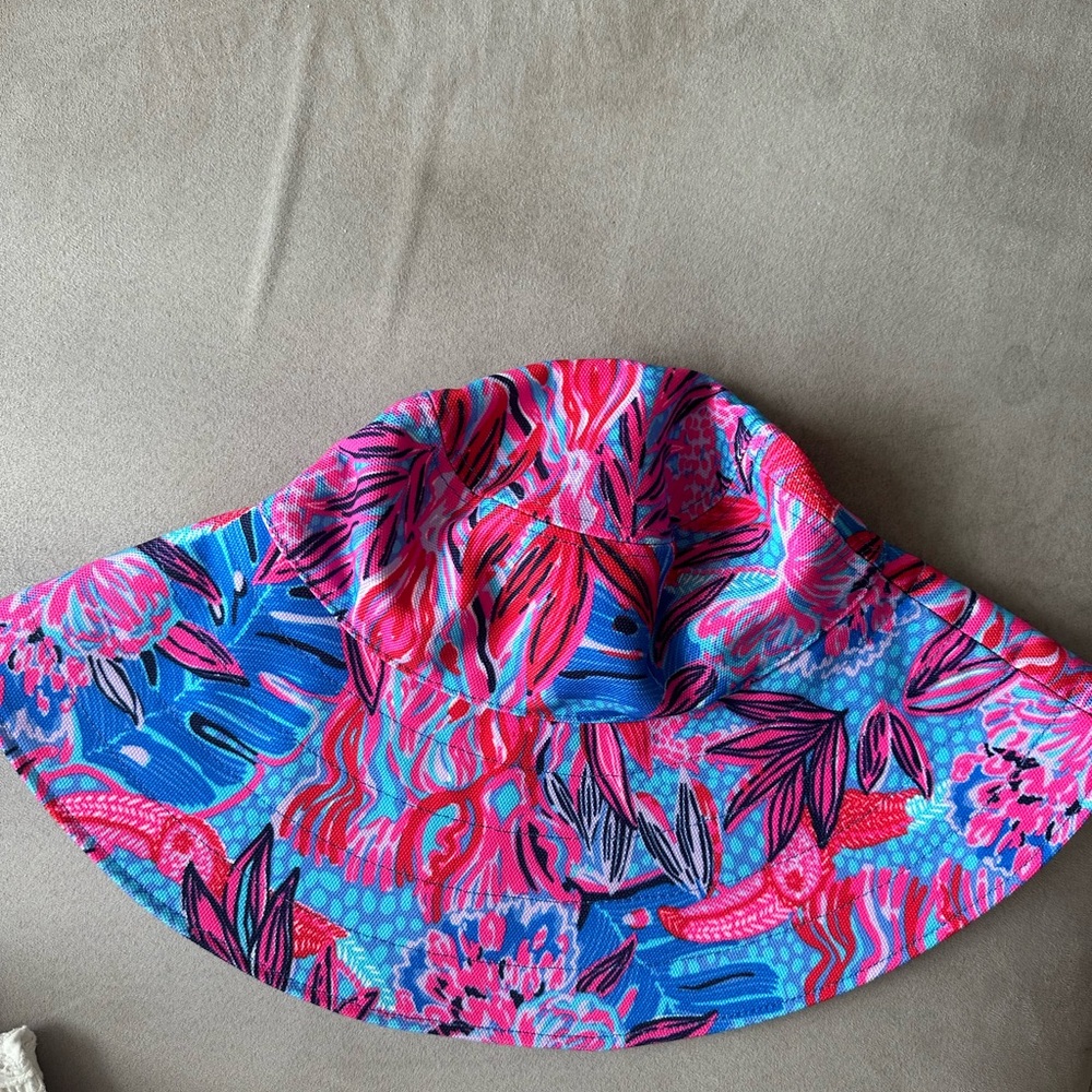 Lilly Pulitzer hat nwot